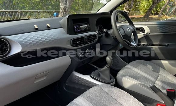 Buy Used Hyundai i10 Red Car in Bandar Seri Begawan in Brunei-Muara Buy Used Hyundai i10 Red Car in Bandar Seri Begawan in Brunei-Muara