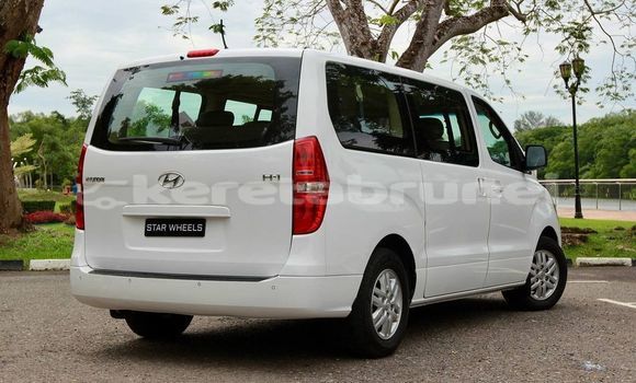 Buy Used Hyundai H1 White Car in Bandar Seri Begawan in Brunei-Muara Buy Used Hyundai H1 White Car in Bandar Seri Begawan in Brunei-Muara