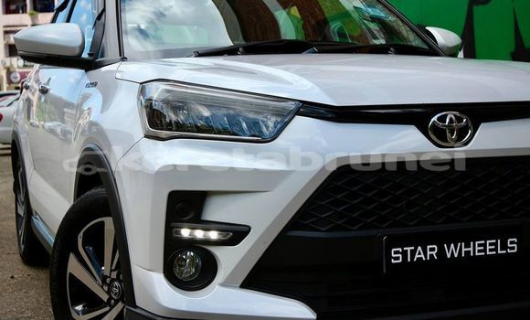 Buy Used Toyota Ractis White Car in Bandar Seri Begawan in Brunei-Muara Buy Used Toyota Ractis White Car in Bandar Seri Begawan in Brunei-Muara