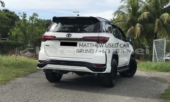 Buy Used Toyota Fortuner White Car in Bandar Seri Begawan in Brunei-Muara Buy Used Toyota Fortuner White Car in Bandar Seri Begawan in Brunei-Muara