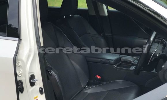 Buy Used Lexus ES White Car in Bandar Seri Begawan in Brunei-Muara Buy Used Lexus ES White Car in Bandar Seri Begawan in Brunei-Muara