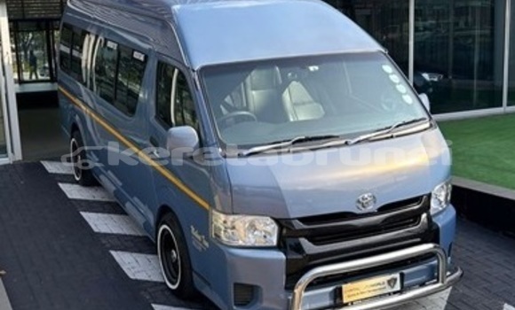 Buy Used Toyota Hiace White Car in Bandar Seri Begawan in Brunei-Muara Buy Used Toyota Hiace White Car in Bandar Seri Begawan in Brunei-Muara