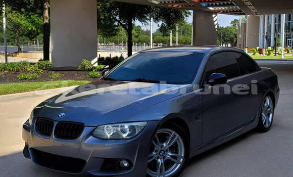 Buy Used BMW 3–Series Blue Car in Bandar Seri Begawan in Brunei-Muara Buy Used BMW 3–Series Blue Car in Bandar Seri Begawan in Brunei-Muara