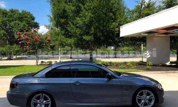 Buy Used BMW 3–Series Blue Car in Bandar Seri Begawan in Brunei-Muara Buy Used BMW 3–Series Blue Car in Bandar Seri Begawan in Brunei-Muara