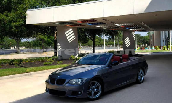 Buy Used BMW 3–Series Blue Car in Bandar Seri Begawan in Brunei-Muara Buy Used BMW 3–Series Blue Car in Bandar Seri Begawan in Brunei-Muara