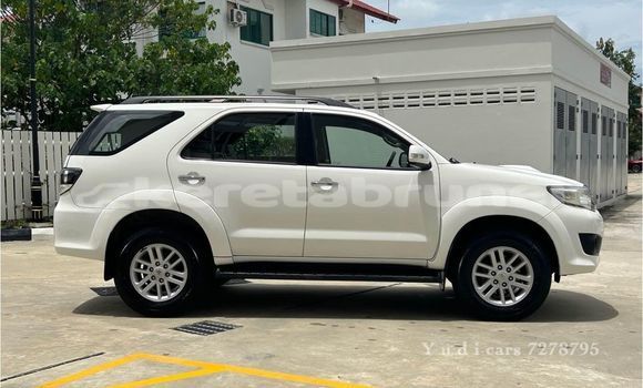 Buy Used Toyota Fortuner White Car in Bandar Seri Begawan in Brunei-Muara Buy Used Toyota Fortuner White Car in Bandar Seri Begawan in Brunei-Muara