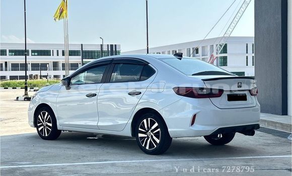 Buy Used Honda City White Car in Bandar Seri Begawan in Brunei-Muara Buy Used Honda City White Car in Bandar Seri Begawan in Brunei-Muara