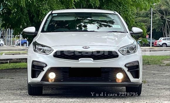Buy Used Kia Cerato White Car in Bandar Seri Begawan in Brunei-Muara Buy Used Kia Cerato White Car in Bandar Seri Begawan in Brunei-Muara