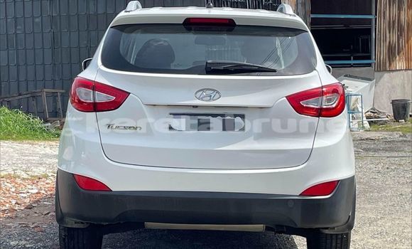 Buy Used Hyundai Tucson White Car in Bandar Seri Begawan in Brunei-Muara Buy Used Hyundai Tucson White Car in Bandar Seri Begawan in Brunei-Muara