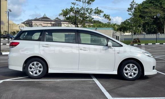 Buy Used Toyota Wish White Car in Bandar Seri Begawan in Brunei-Muara Buy Used Toyota Wish White Car in Bandar Seri Begawan in Brunei-Muara