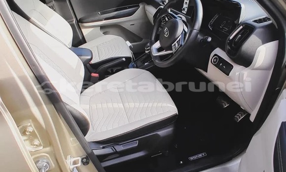 Buy Used Kia Sorento Other Car in Bandar Seri Begawan in Brunei-Muara Buy Used Kia Sorento Other Car in Bandar Seri Begawan in Brunei-Muara
