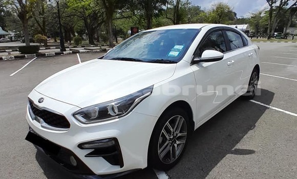 Buy Used Kia Cerato White Car in Bandar Seri Begawan in Brunei-Muara Buy Used Kia Cerato White Car in Bandar Seri Begawan in Brunei-Muara