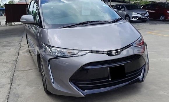 Buy Used Toyota Previa Other Car in Bandar Seri Begawan in Brunei-Muara