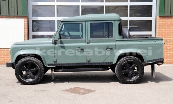 Buy Used Land Rover Defender Green Car in Bandar Seri Begawan in Brunei-Muara Buy Used Land Rover Defender Green Car in Bandar Seri Begawan in Brunei-Muara