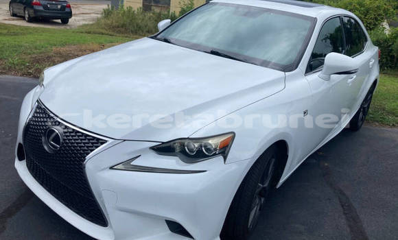 Buy Used Lexus IS White Car in Bandar Seri Begawan in Brunei-Muara Buy Used Lexus IS White Car in Bandar Seri Begawan in Brunei-Muara