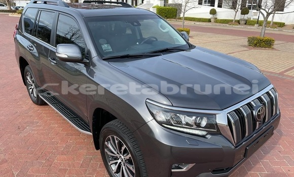 Buy Used Toyota Land Cruiser Prado Blue Car in Bandar Seri Begawan in Brunei-Muara Buy Used Toyota Land Cruiser Prado Blue Car in Bandar Seri Begawan in Brunei-Muara