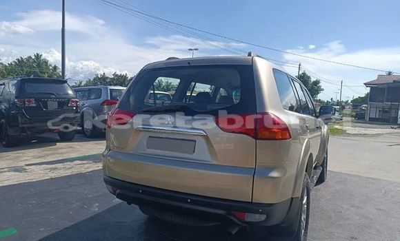Buy Used Mitsubishi Pajero Other Car in Bandar Seri Begawan in Brunei-Muara Buy Used Mitsubishi Pajero Other Car in Bandar Seri Begawan in Brunei-Muara