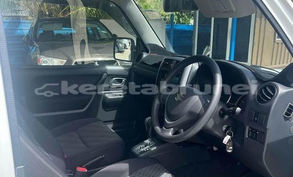 Buy Used Suzuki Jimny White Car in Bandar Seri Begawan in Brunei-Muara Buy Used Suzuki Jimny White Car in Bandar Seri Begawan in Brunei-Muara