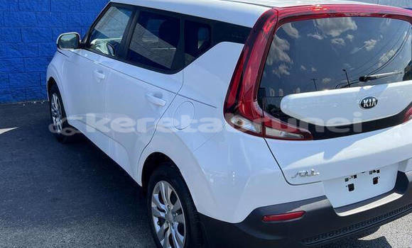 Buy Used Kia Soul White Car in Bandar Seri Begawan in Brunei-Muara Buy Used Kia Soul White Car in Bandar Seri Begawan in Brunei-Muara