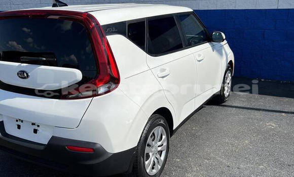 Buy Used Kia Soul White Car in Bandar Seri Begawan in Brunei-Muara Buy Used Kia Soul White Car in Bandar Seri Begawan in Brunei-Muara