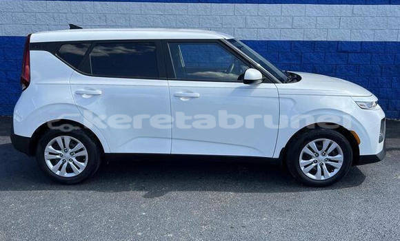 Buy Used Kia Soul White Car in Bandar Seri Begawan in Brunei-Muara Buy Used Kia Soul White Car in Bandar Seri Begawan in Brunei-Muara