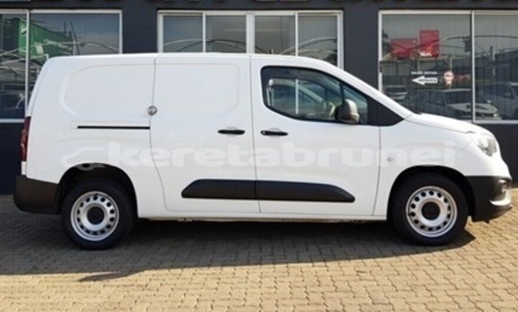 Buy Used Opel Combo White Car in Bandar Seri Begawan in Brunei-Muara Buy Used Opel Combo White Car in Bandar Seri Begawan in Brunei-Muara