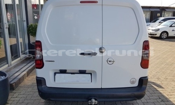 Buy Used Opel Combo White Car in Bandar Seri Begawan in Brunei-Muara Buy Used Opel Combo White Car in Bandar Seri Begawan in Brunei-Muara