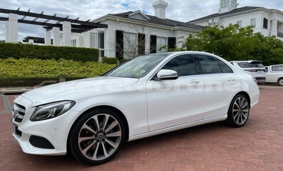 Buy Used Mercedes-Benz C250 coupe White Car in Bandar Seri Begawan in Brunei-Muara Buy Used Mercedes-Benz C250 coupe White Car in Bandar Seri Begawan in Brunei-Muara