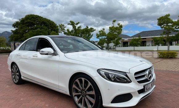 Buy Used Mercedes-Benz C250 coupe White Car in Bandar Seri Begawan in Brunei-Muara Buy Used Mercedes-Benz C250 coupe White Car in Bandar Seri Begawan in Brunei-Muara