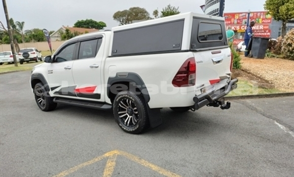Buy Used Toyota Hilux White Car in Bandar Seri Begawan in Brunei-Muara Buy Used Toyota Hilux White Car in Bandar Seri Begawan in Brunei-Muara