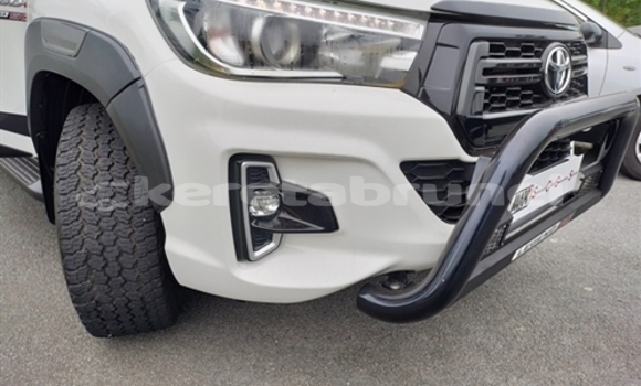 Buy Used Toyota Hilux White Car in Bandar Seri Begawan in Brunei-Muara Buy Used Toyota Hilux White Car in Bandar Seri Begawan in Brunei-Muara