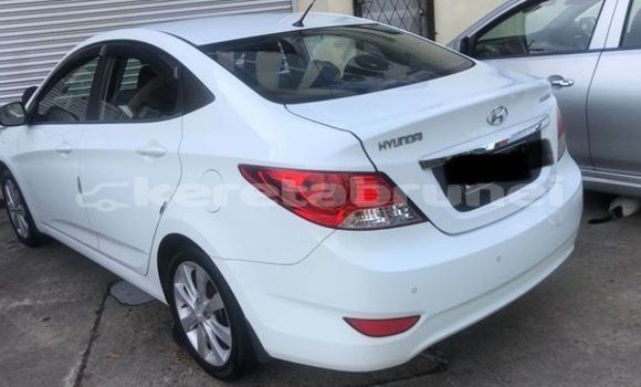 Buy Used Hyundai Accent Other Car in Bandar Seri Begawan in Brunei-Muara Buy Used Hyundai Accent Other Car in Bandar Seri Begawan in Brunei-Muara