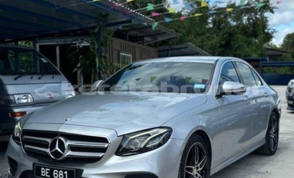 Buy Used Mercedes-Benz 190 Other Car in Bandar Seri Begawan in Brunei-Muara Buy Used Mercedes-Benz 190 Other Car in Bandar Seri Begawan in Brunei-Muara