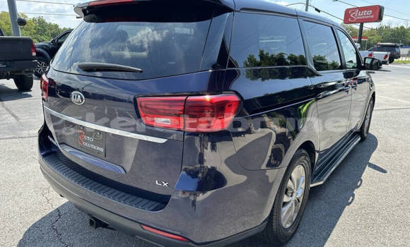 Buy Used Kia Sedona Blue Car in Bandar Seri Begawan in Brunei-Muara Buy Used Kia Sedona Blue Car in Bandar Seri Begawan in Brunei-Muara