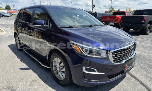 Buy Used Kia Sedona Blue Car in Bandar Seri Begawan in Brunei-Muara Buy Used Kia Sedona Blue Car in Bandar Seri Begawan in Brunei-Muara
