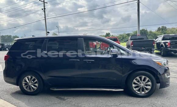 Buy Used Kia Sedona Blue Car in Bandar Seri Begawan in Brunei-Muara Buy Used Kia Sedona Blue Car in Bandar Seri Begawan in Brunei-Muara
