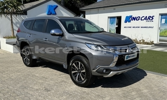 Buy Used Mitsubishi Pajero Other Car in Bandar Seri Begawan in Brunei-Muara Buy Used Mitsubishi Pajero Other Car in Bandar Seri Begawan in Brunei-Muara