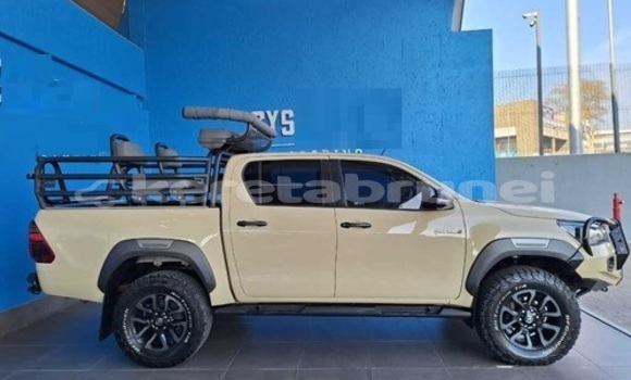 Buy Used Toyota Hilux Other Car in Bandar Seri Begawan in Brunei-Muara Buy Used Toyota Hilux Other Car in Bandar Seri Begawan in Brunei-Muara