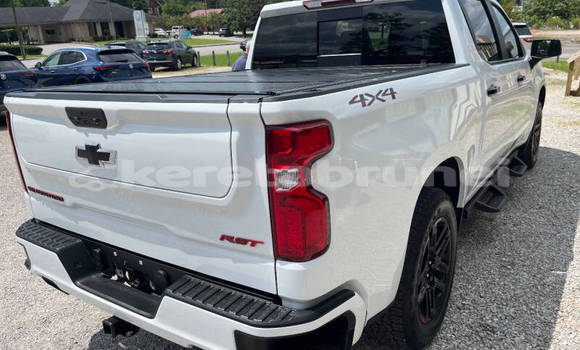 Buy Used Chevrolet Silverado White Car in Bandar Seri Begawan in Brunei-Muara Buy Used Chevrolet Silverado White Car in Bandar Seri Begawan in Brunei-Muara