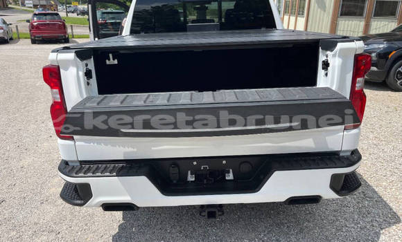 Buy Used Chevrolet Silverado White Car in Bandar Seri Begawan in Brunei-Muara Buy Used Chevrolet Silverado White Car in Bandar Seri Begawan in Brunei-Muara