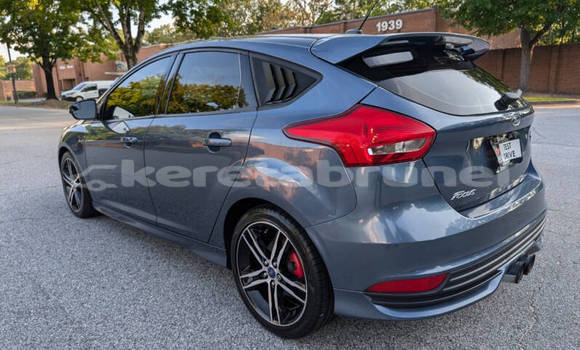 Buy Used Ford Focus Blue Car in Bandar Seri Begawan in Brunei-Muara Buy Used Ford Focus Blue Car in Bandar Seri Begawan in Brunei-Muara