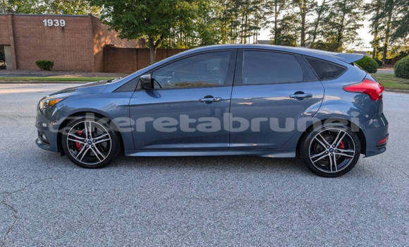 Buy Used Ford Focus Blue Car in Bandar Seri Begawan in Brunei-Muara Buy Used Ford Focus Blue Car in Bandar Seri Begawan in Brunei-Muara