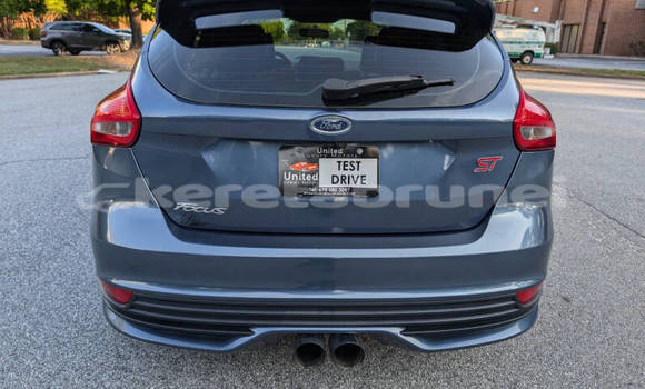 Buy Used Ford Focus Blue Car in Bandar Seri Begawan in Brunei-Muara Buy Used Ford Focus Blue Car in Bandar Seri Begawan in Brunei-Muara