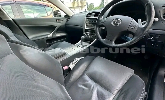 Buy Used Lexus IS 300 White Car in Tutong in Tutong Buy Used Lexus IS 300 White Car in Tutong in Tutong