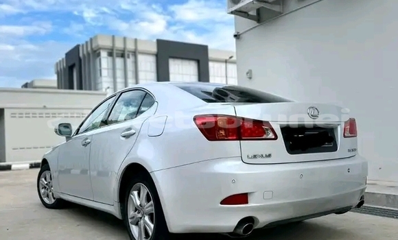 Buy Used Lexus IS 300 White Car in Tutong in Tutong Buy Used Lexus IS 300 White Car in Tutong in Tutong