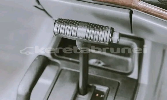 Buy Used Jeep Cherokee Other Car in Tutong in Tutong Buy Used Jeep Cherokee Other Car in Tutong in Tutong