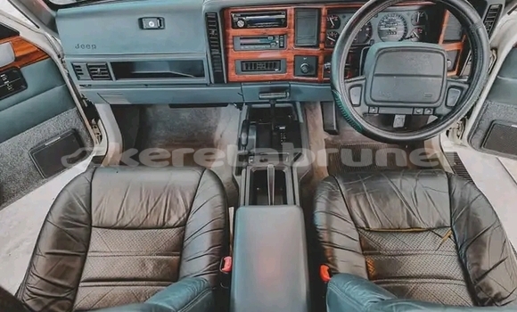 Buy Used Jeep Cherokee Other Car in Tutong in Tutong Buy Used Jeep Cherokee Other Car in Tutong in Tutong