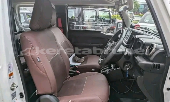 Buy Used Suzuki Jimny White Car in Import - Dubai in Belait Buy Used Suzuki Jimny White Car in Import - Dubai in Belait