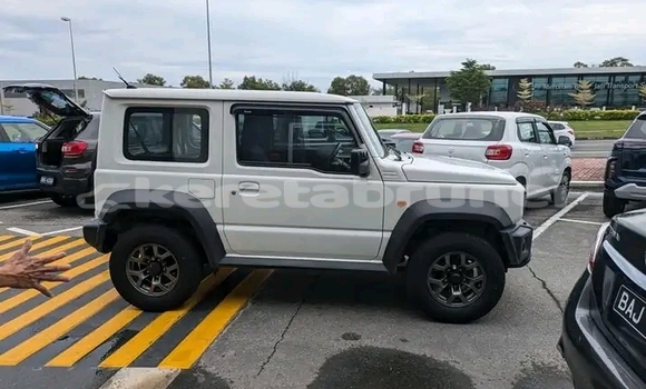 Buy Used Suzuki Jimny White Car in Import - Dubai in Belait Buy Used Suzuki Jimny White Car in Import - Dubai in Belait