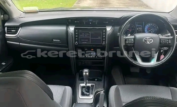 Buy Used Toyota Fortuner Black Car in Kuala Belait in Belait Buy Used Toyota Fortuner Black Car in Kuala Belait in Belait